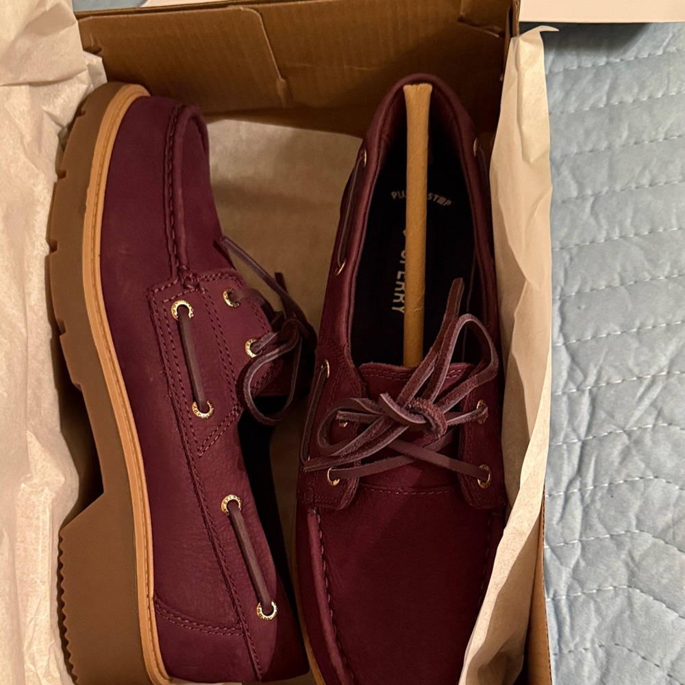 Sperry Women’s Plum Boat Shoes - Picture 2 of 8